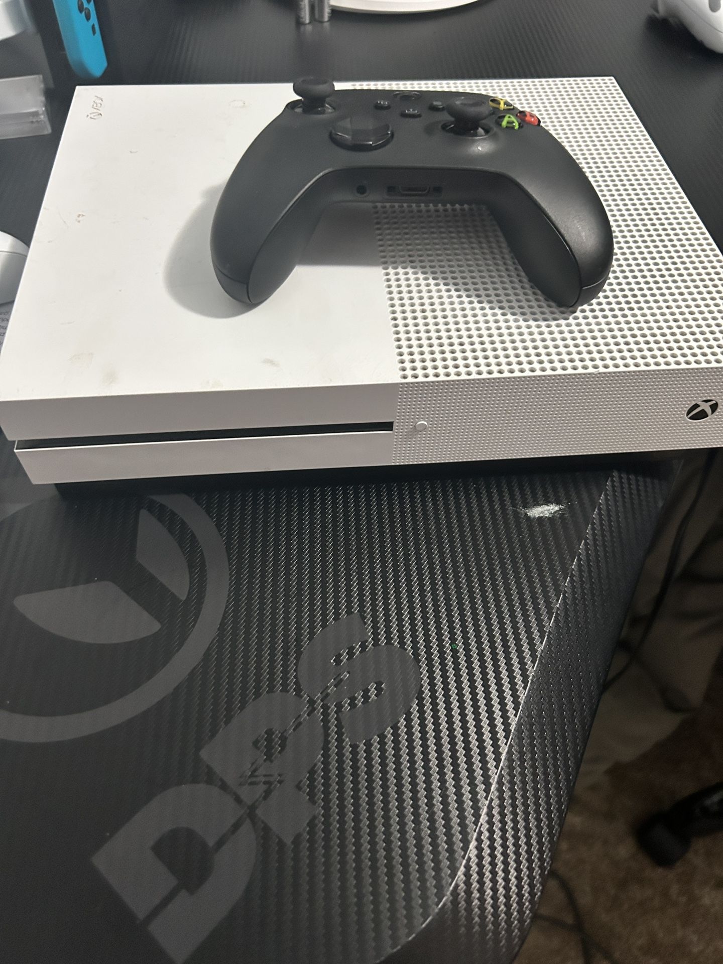 Xbox One With Controller