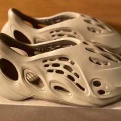 Adidas Yeezy Foam Runner Ochre Mens Size 9