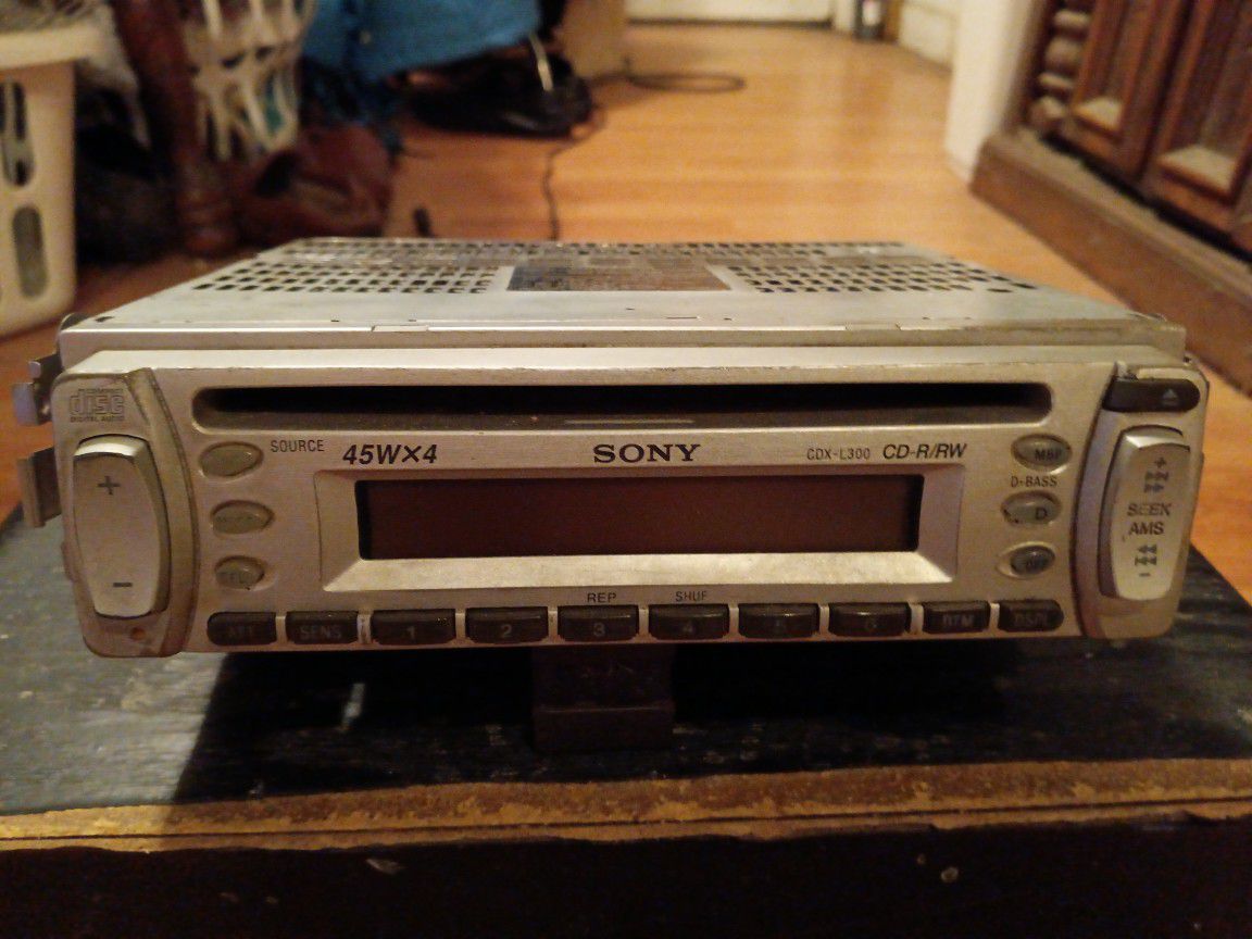 SONY-AM/FM + C.D. in dash car stereo