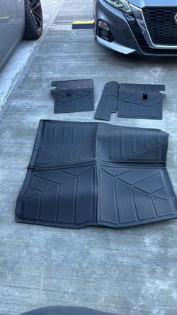 Mercedez Benz GLE 5 Passenger (cargo Mat)