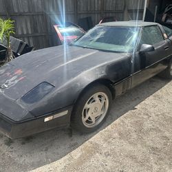 1989 Chevrolet Corvette Parting Out (for Parts)