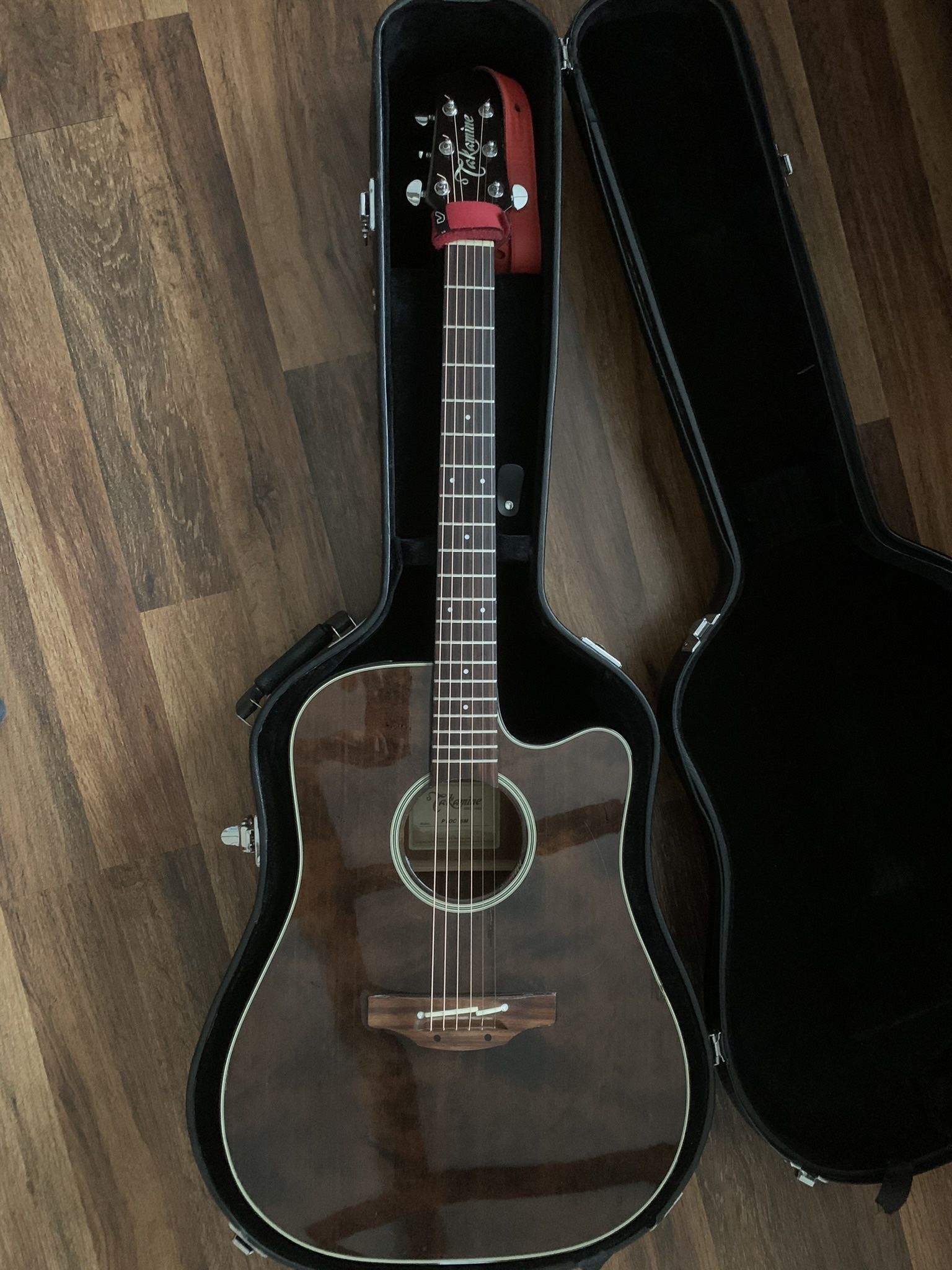 Takamine P1DC 