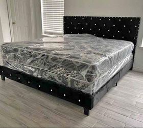 New Queen Bed Wht Matres For $390