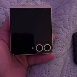 Galaxy Flip Z6