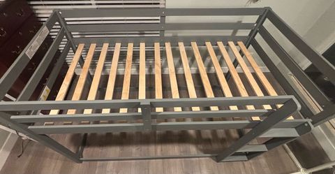 Kids bunk beds with mattress