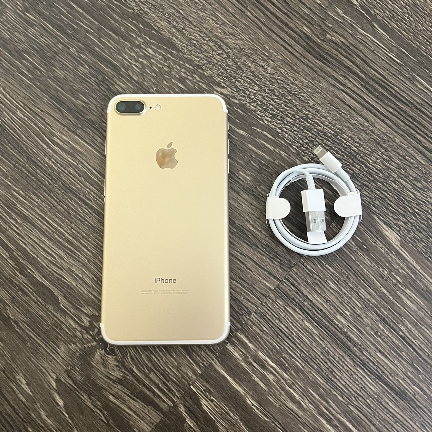 iPhone 7 Plus Gold UNLOCKED FOR ANY CARRIER!