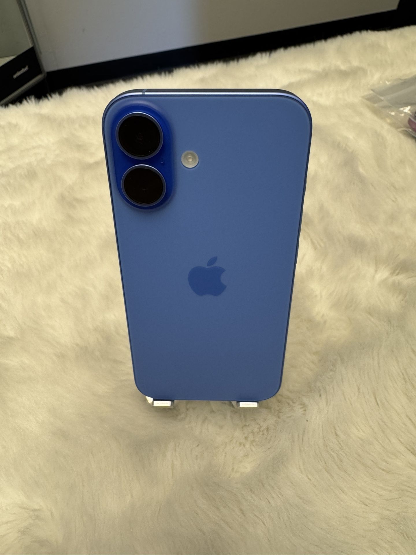 Apple iPhone 16 128GB Unlocked