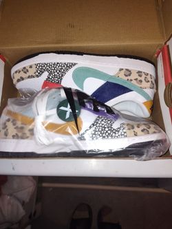 NEW IN BOX SB DUNKS
