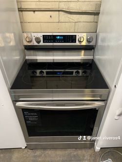 Samsung Stainless Steel Electric Range with Air Fry