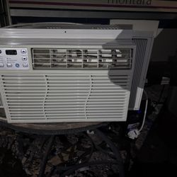 GE Window AC Unit