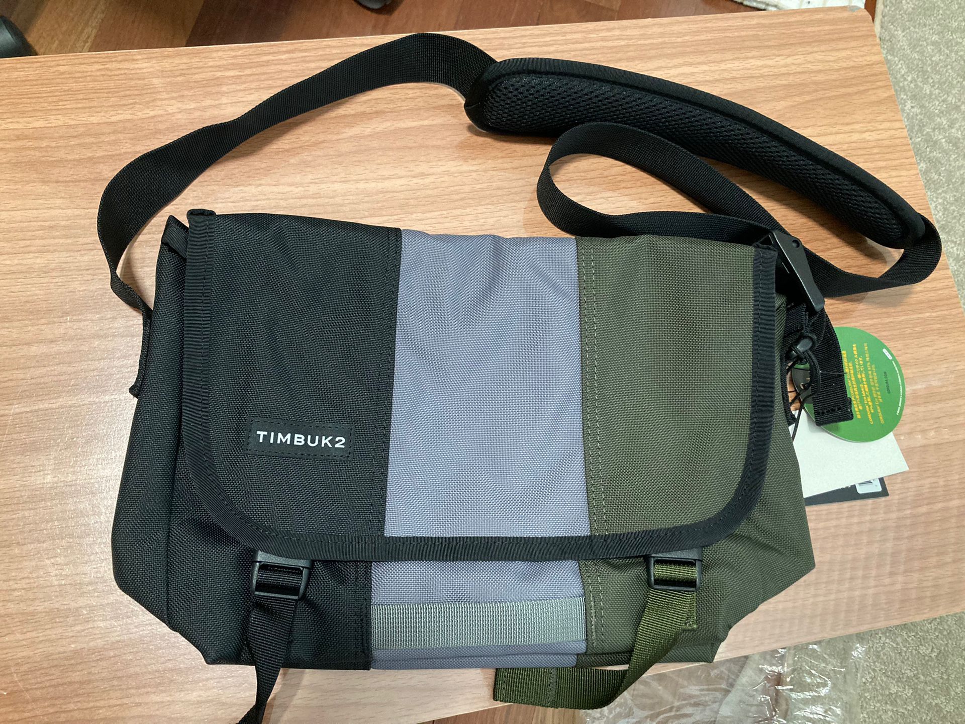NEW Timbuk2 Classic Messenger Bag XS In Black-Gray-Green Color