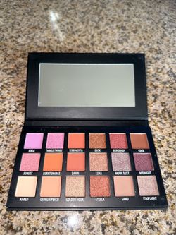 KAB COSMETICS PALLET