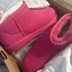 Pink UGG Classic Ultra Mini boots Size US 6 #shearling #winter