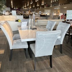 7pc Dining Room Set 