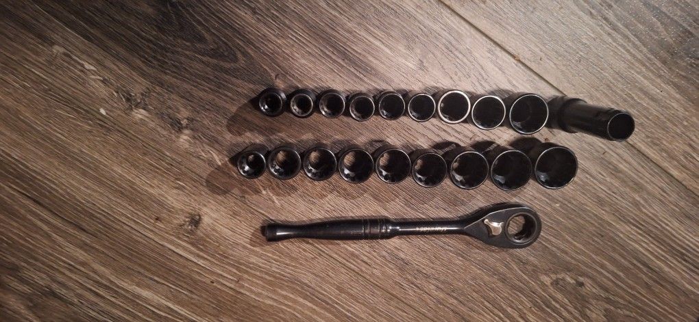 Duralast 3/8" in Drive Pass Thru Ratchet And Socket Set