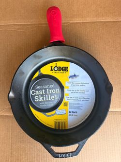Cast iron skillet