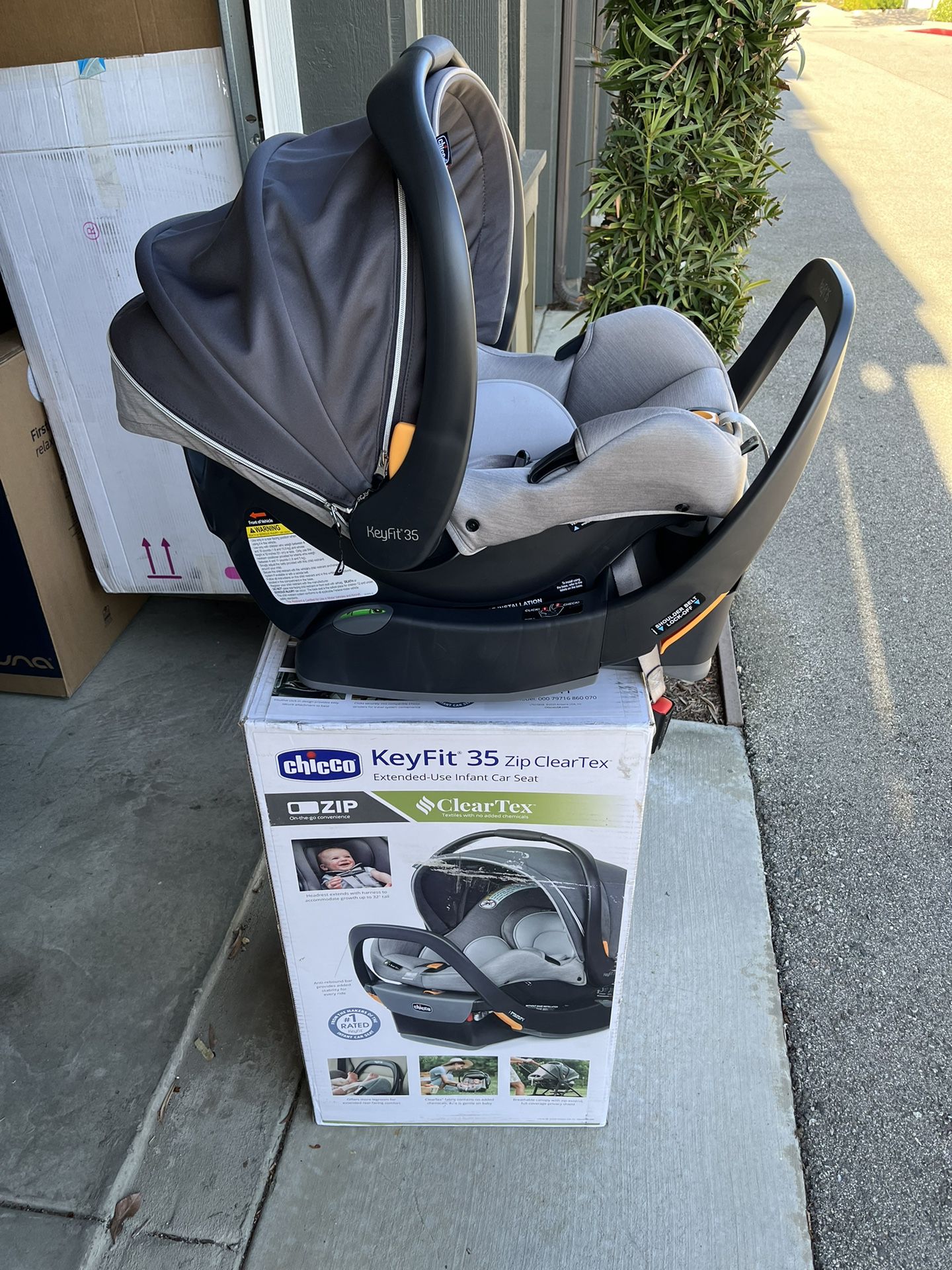 Chicco KeyFit 35 Zip ClearTex Infant Car Seat - Ash And Chicco Caddy BUNDLE!!!