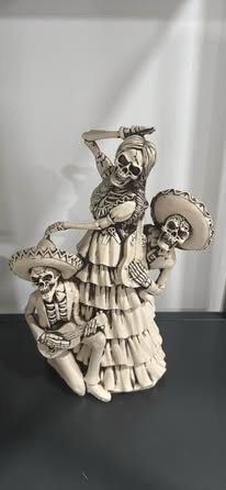 Catrina Figurine