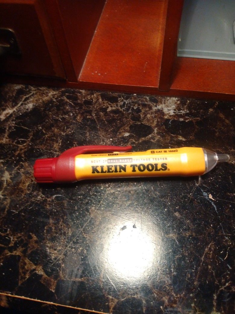 Klein Voltage Tester