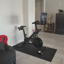 Peloton bike+ (used <25 total rides)