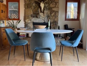 HD Buttercup Blue Velvet Dining Chair