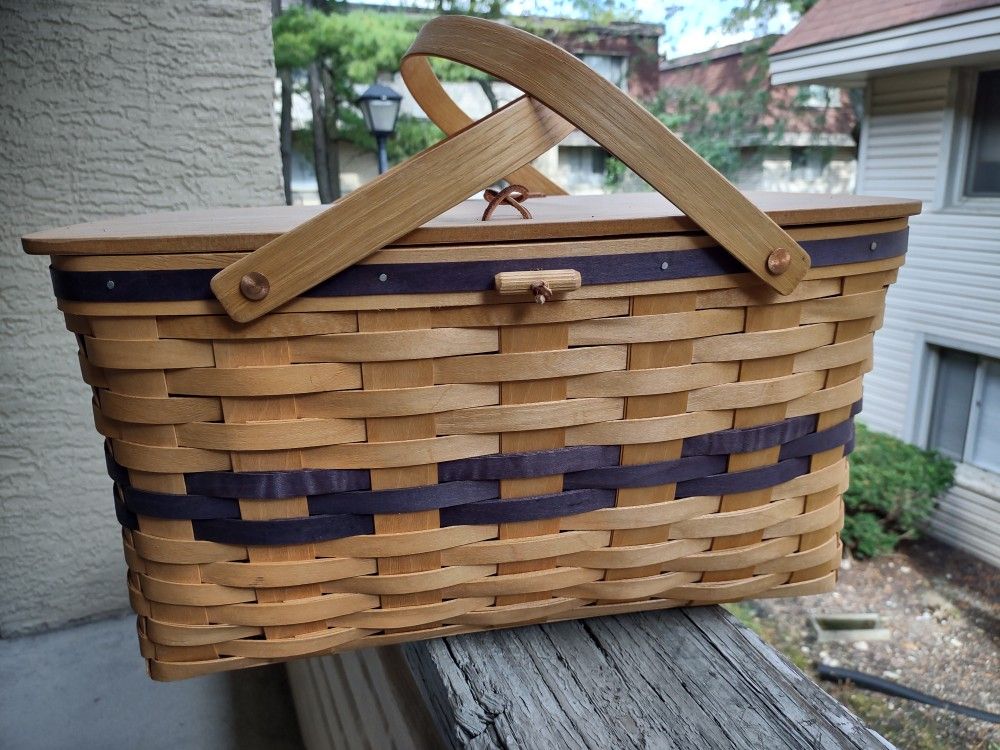 2008 Royce Crafts Wicker Double Layer Picnic Basket