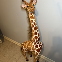 Giant Giraffe 