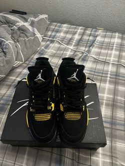jordan 4 thunder size 10