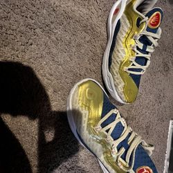 Curry Basketball Shoes