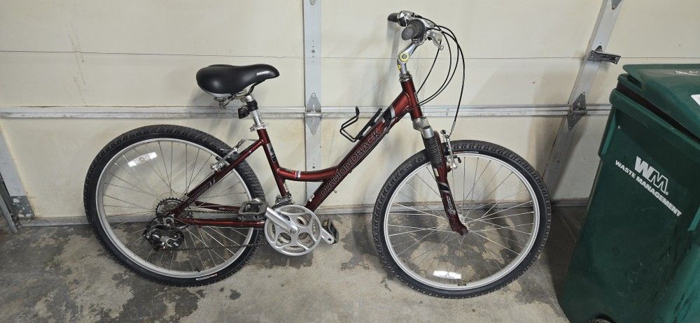 26 Inch Daomondback Girls Bike