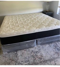 12 Inches King Size Mattress and Box Spring Set New