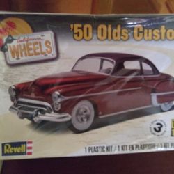 Entretengas Y Armar Este Rompecabezas De Un Antiguo Carrito