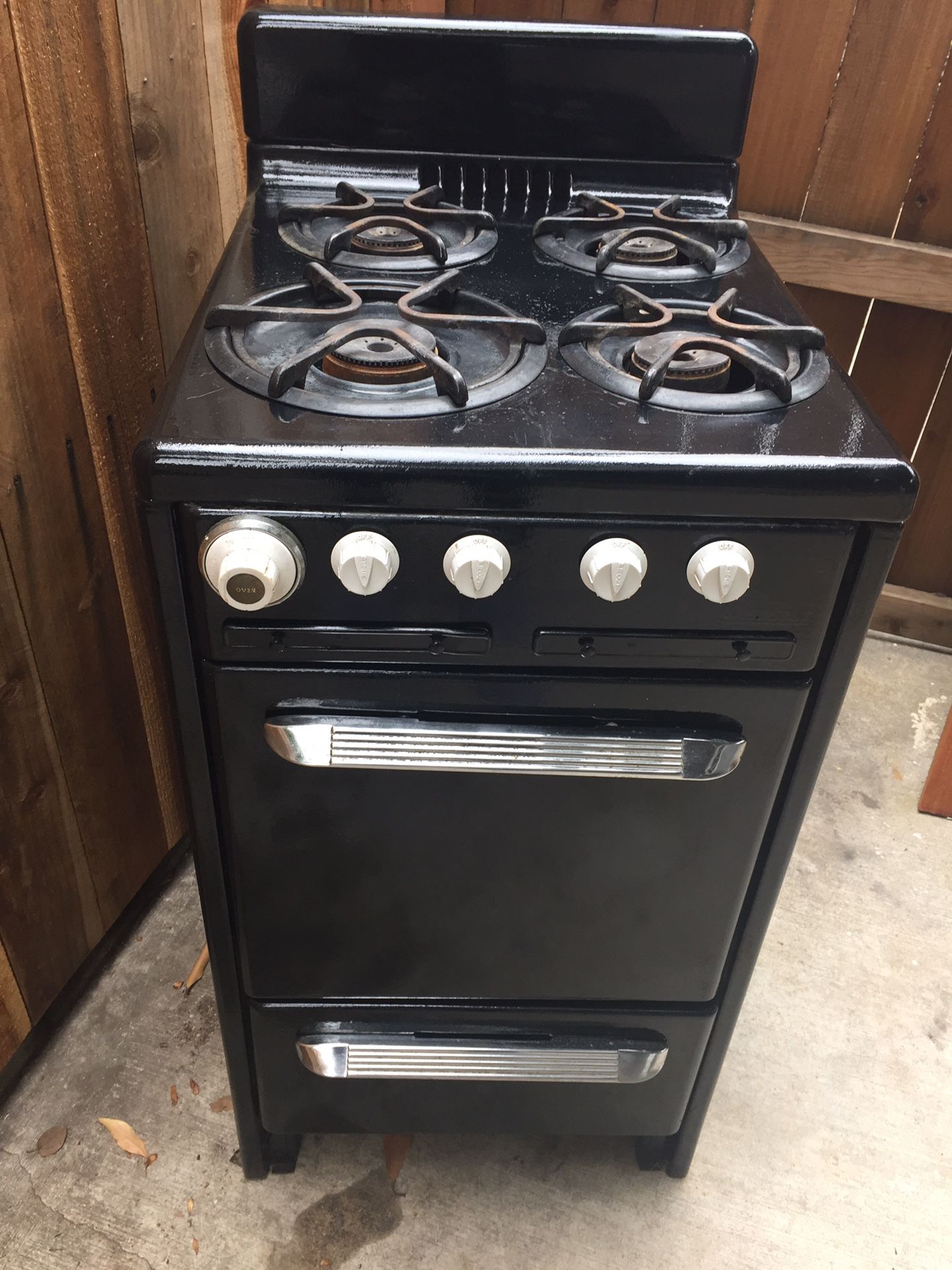 20 inch Welbilt 1950’s gas stove