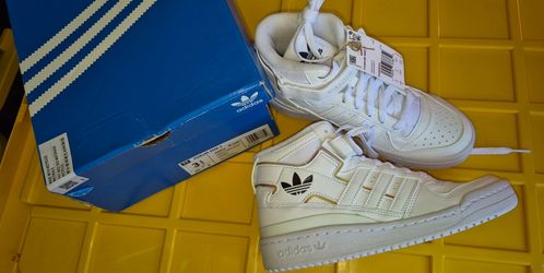 New boys adidas  shoes size 3.5