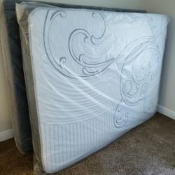 NEW QUEEN MATTRESS. Bed frame is not available. Take it home the same day 👍