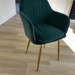 8 Green Table Chairs