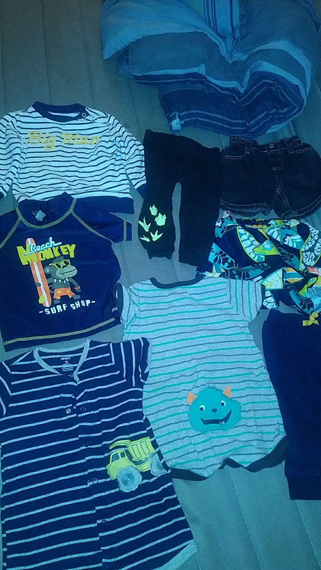 Free.Infant Baby boy clothes. 12 months