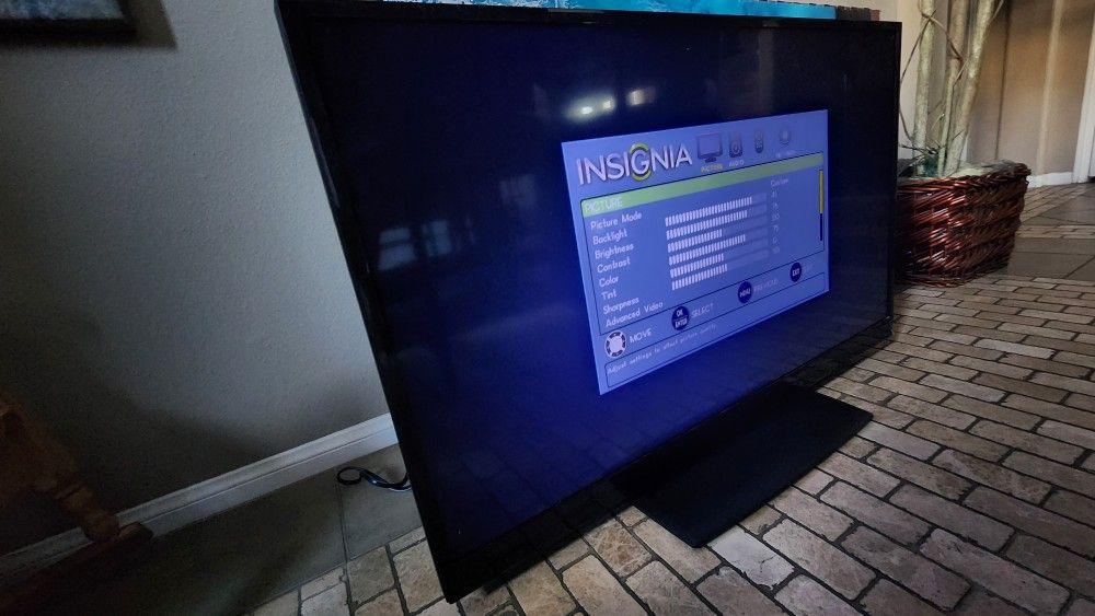40"s Insignia TV Not SMART $70