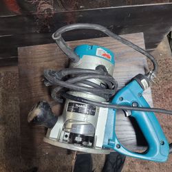 Makita corded router RD 1101