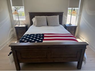 Bed set for sale!