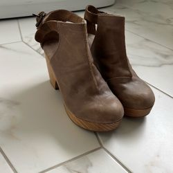 Free People Size 10/ Eur 41 Clog Heel Made In Spain 