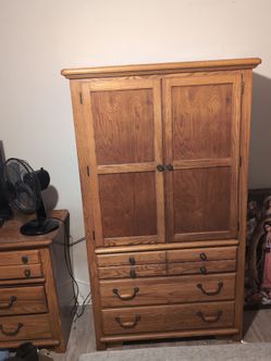 Wood dresser