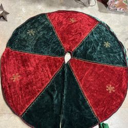 Vintage Tree Skirt