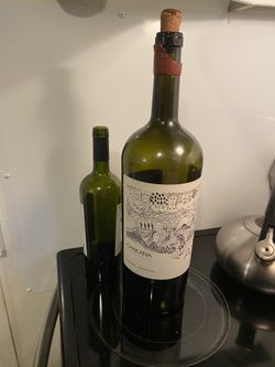 Large decorative wine bottle (empty!)