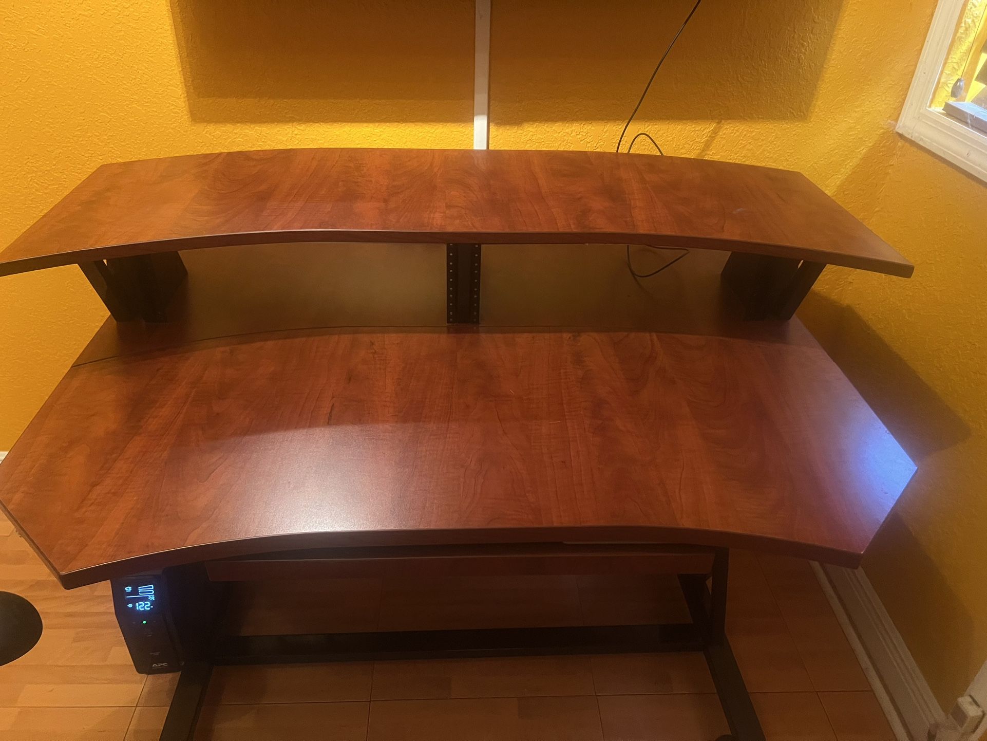 Seller Guitar Center Exclusive Studio Trends STLD46 46" Studio Desk With Dual 4 RU Racks Cherry