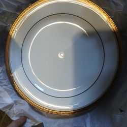 Noritake Stavely Gold China Set