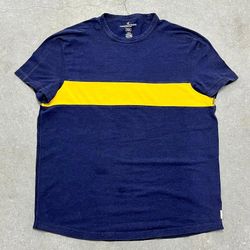 American Eagle Outfitters T Shirt