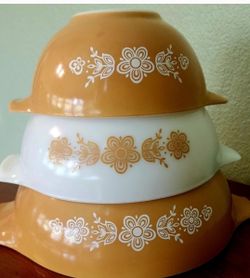 VINTAGE PYREX  * 1972 Butterfly Gold Set