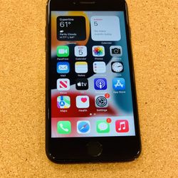 IPhone 7   128GB Fully unlocked 