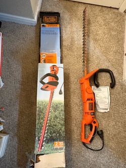 BLACK+DECKER 24” Electric Hedge Trimmer